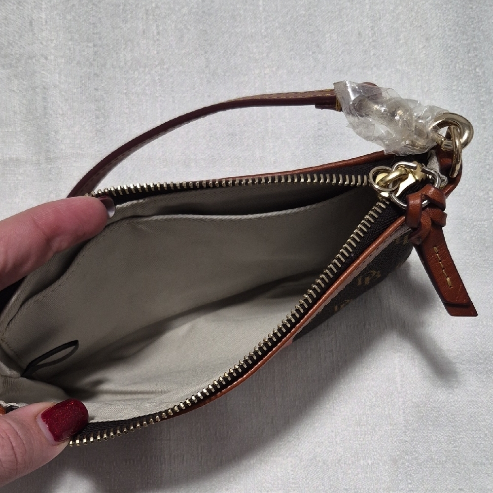 Dooney and Bourke Denver Broncos Logo Wristlet Purse Clutch Zipper with Handle - Picture 4 of 6